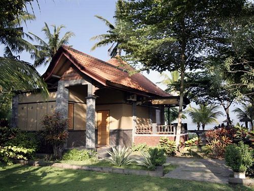 Nugraha Seaview & Vakantiepark Lovina